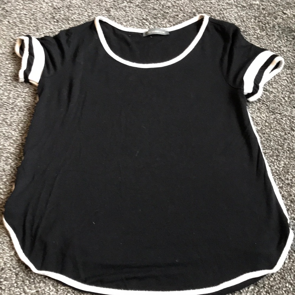 black tshirt